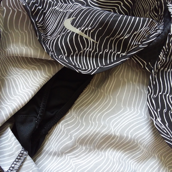 Nike Dri-FIT black shorts - Picture 5 of 5